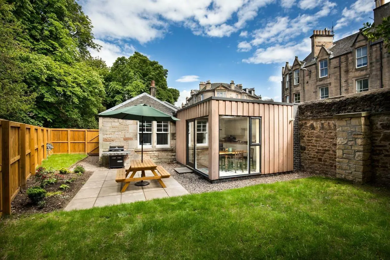 Trinity Lodge, House With The Private Garden In Edimburgo 0*,  Reino Unido