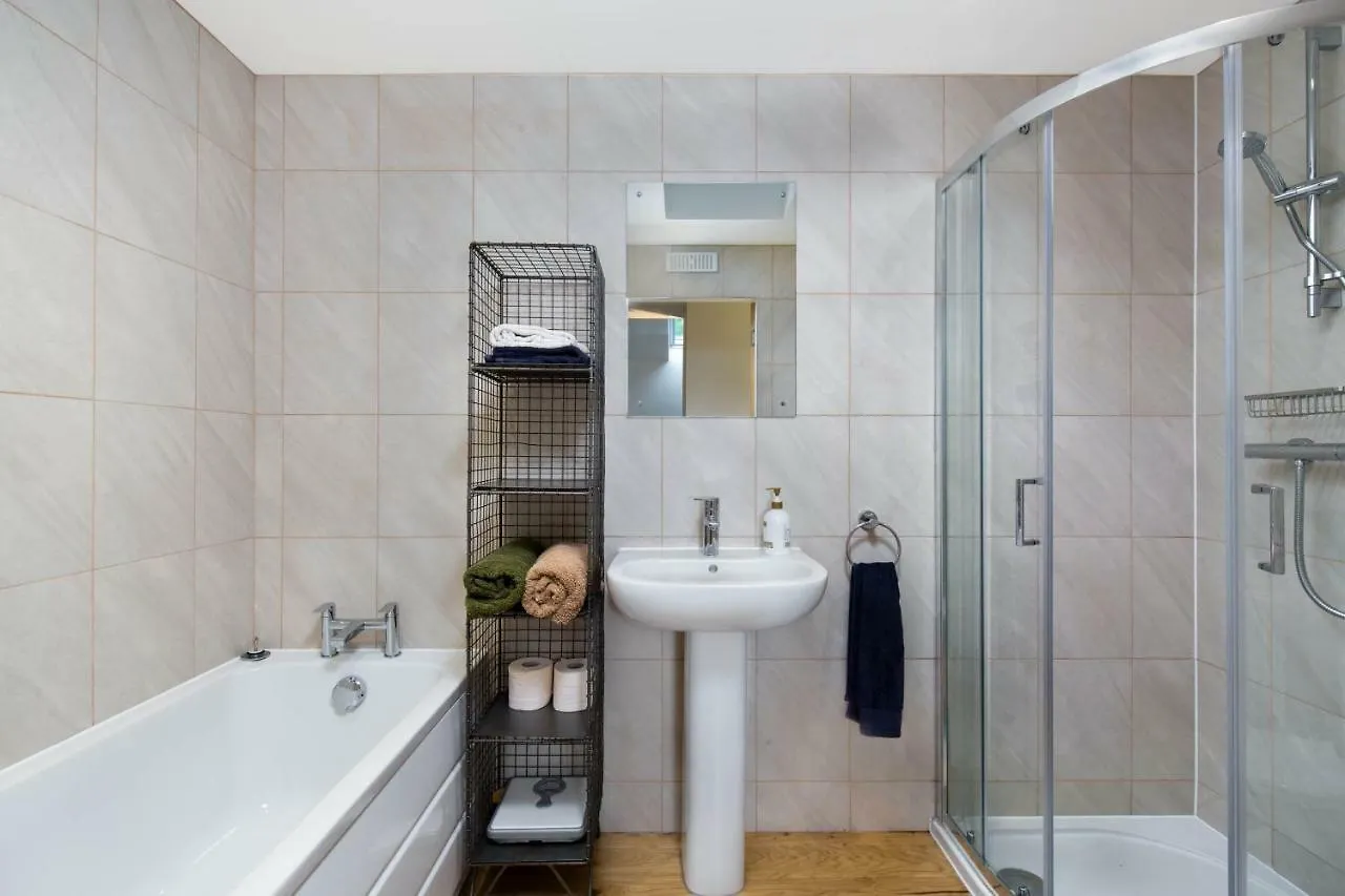 Orman Evi Trinity Lodge, House With The Private Garden In Edinburgh Birleşik Krallık